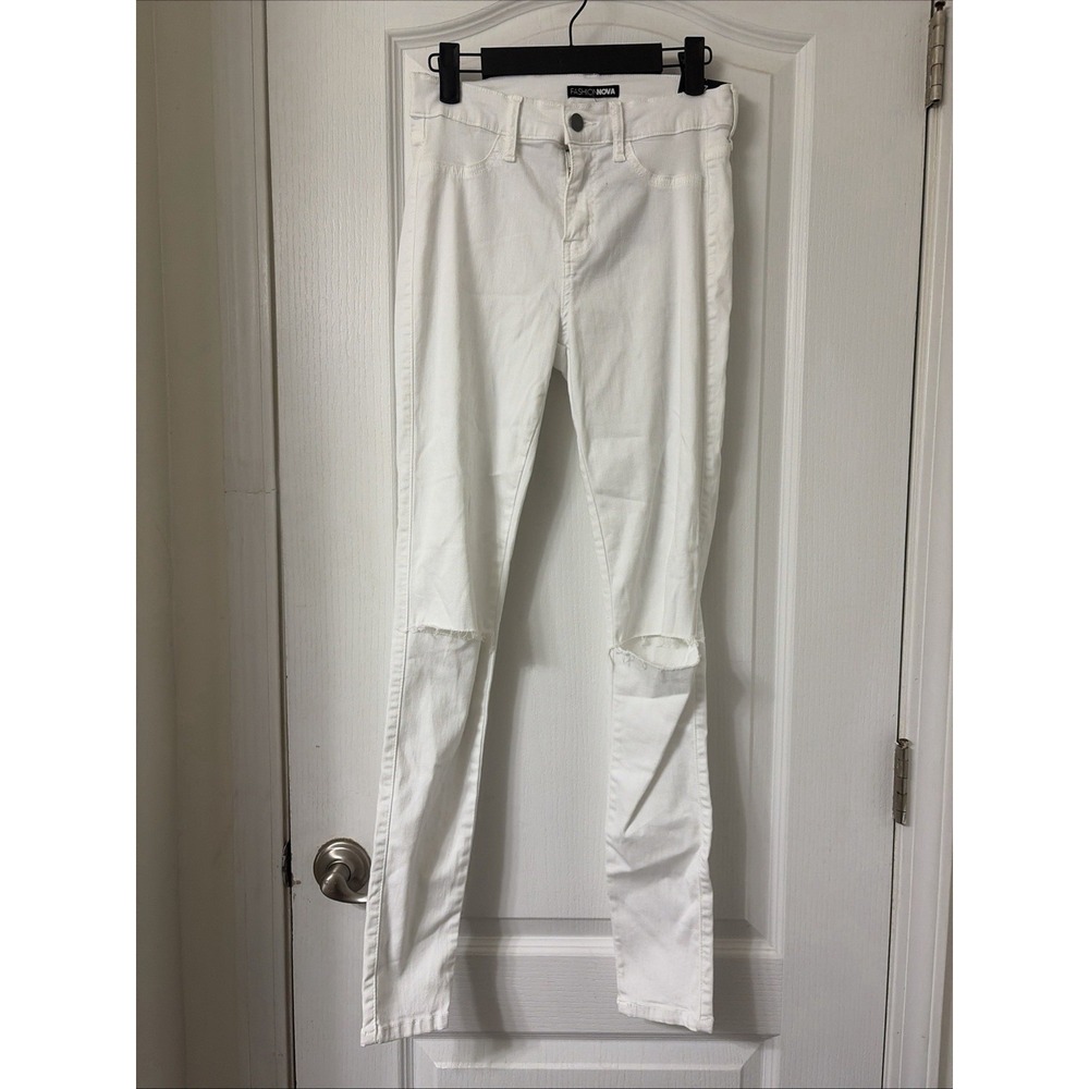 NEW Fashion Nova Jeans Women Size 7 White Distressed Skinny Stretch